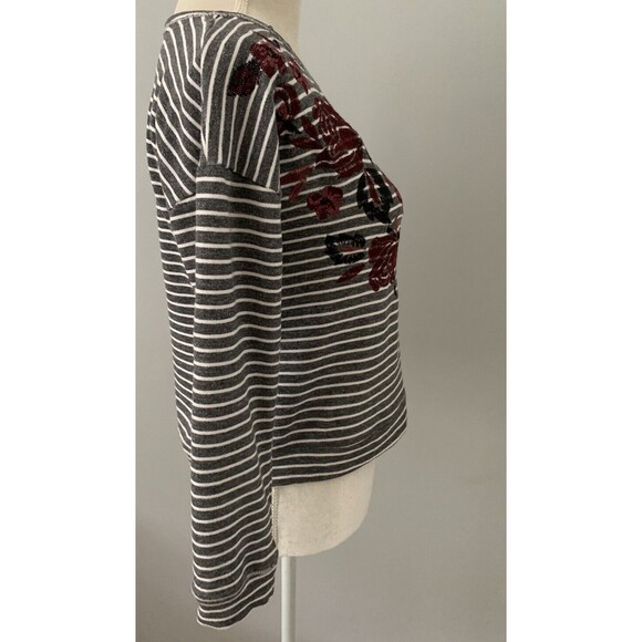Altar’d State Cropped 3/4 Sleeve Sweatshirt Gray White Stripes embroidered Small - Picture 7 of 9
